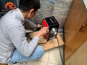 thông tắc ống thoát nước