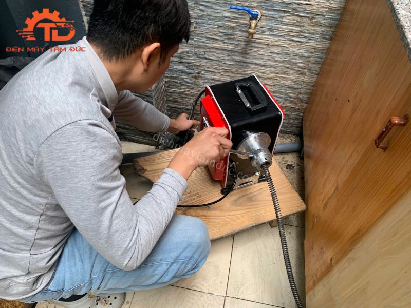 thông tắc ống thoát nước