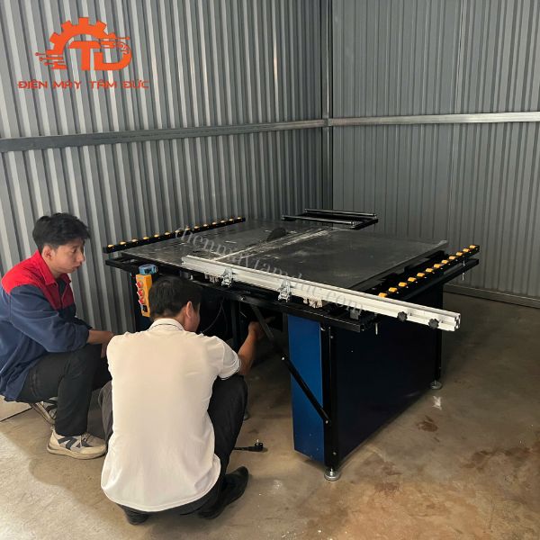 Bàn giao máy cưa cho khách hàng ở TP.Ninh Bình