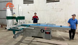 Bàn Giao Máy Cưa Bàn Trượt 3m2 PARESTO F95