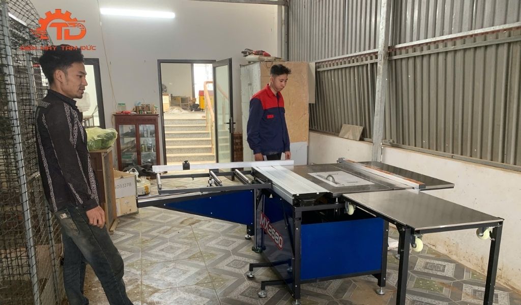 Hình Ảnh Bàn Giao Máy Cưa Bàn Trượt MX2680