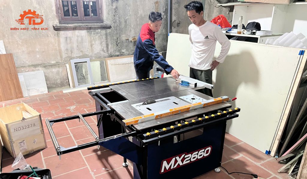 Hình Ảnh Bàn Giao Máy Cưa Bàn Trượt MX2660